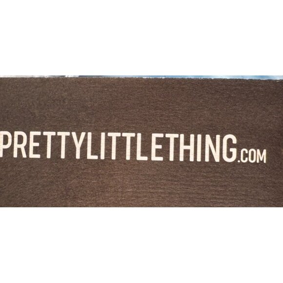 NWT PrettyLittleThing Size 10 Poplin Blue Pinstripe Pocket Detail Cropped Shirt - Picture 13 of 13